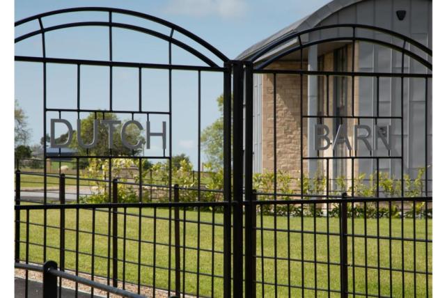 Dutch Barn & Garage Shell — Entrance Gates